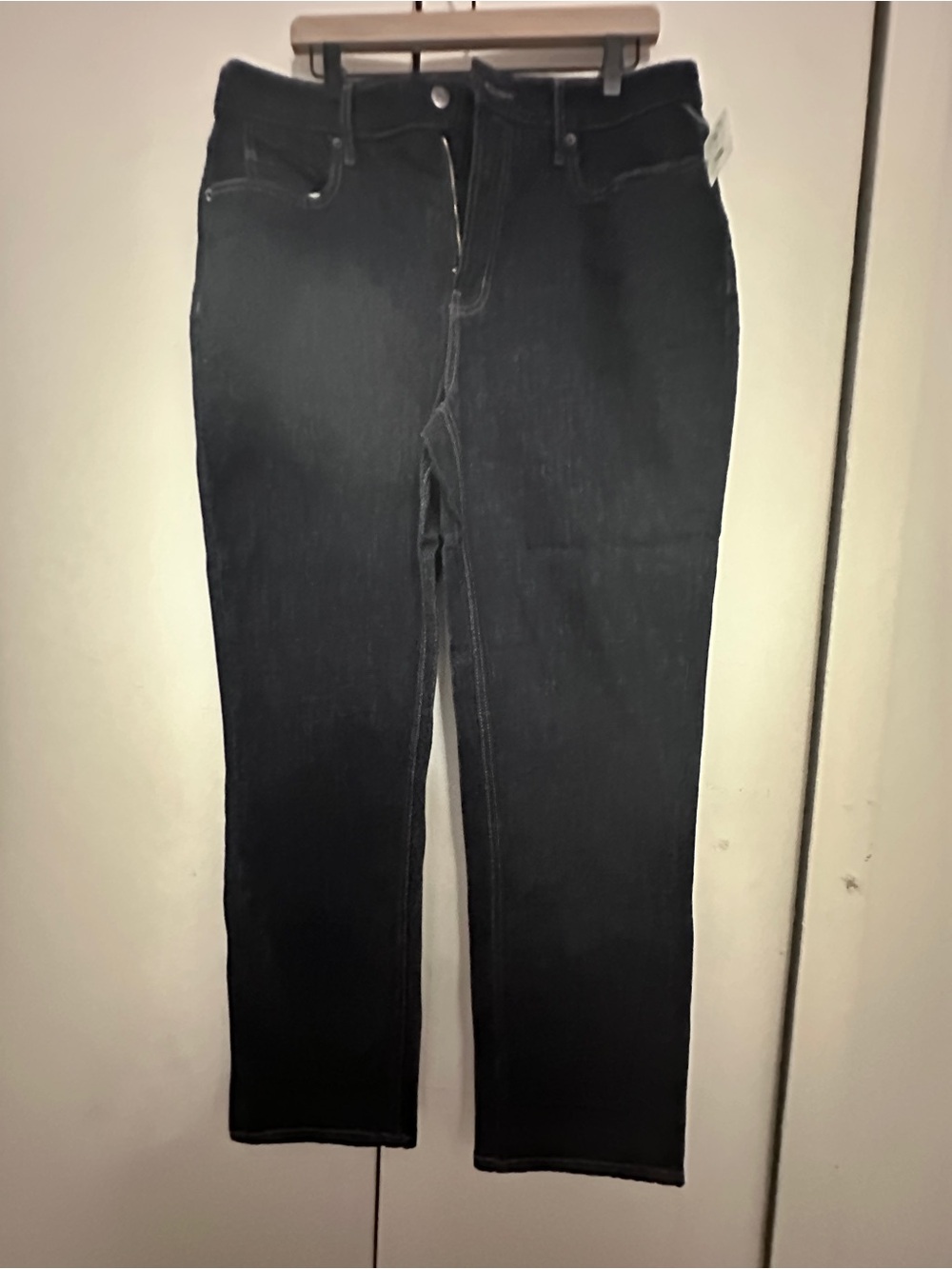 Old Navy Straight Leg Jeans in Dark Wash